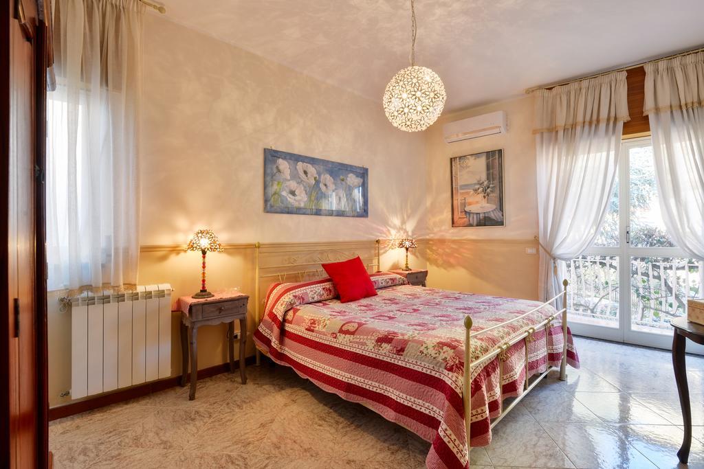 La Bouganville Holiday House Агрополи Екстериор снимка